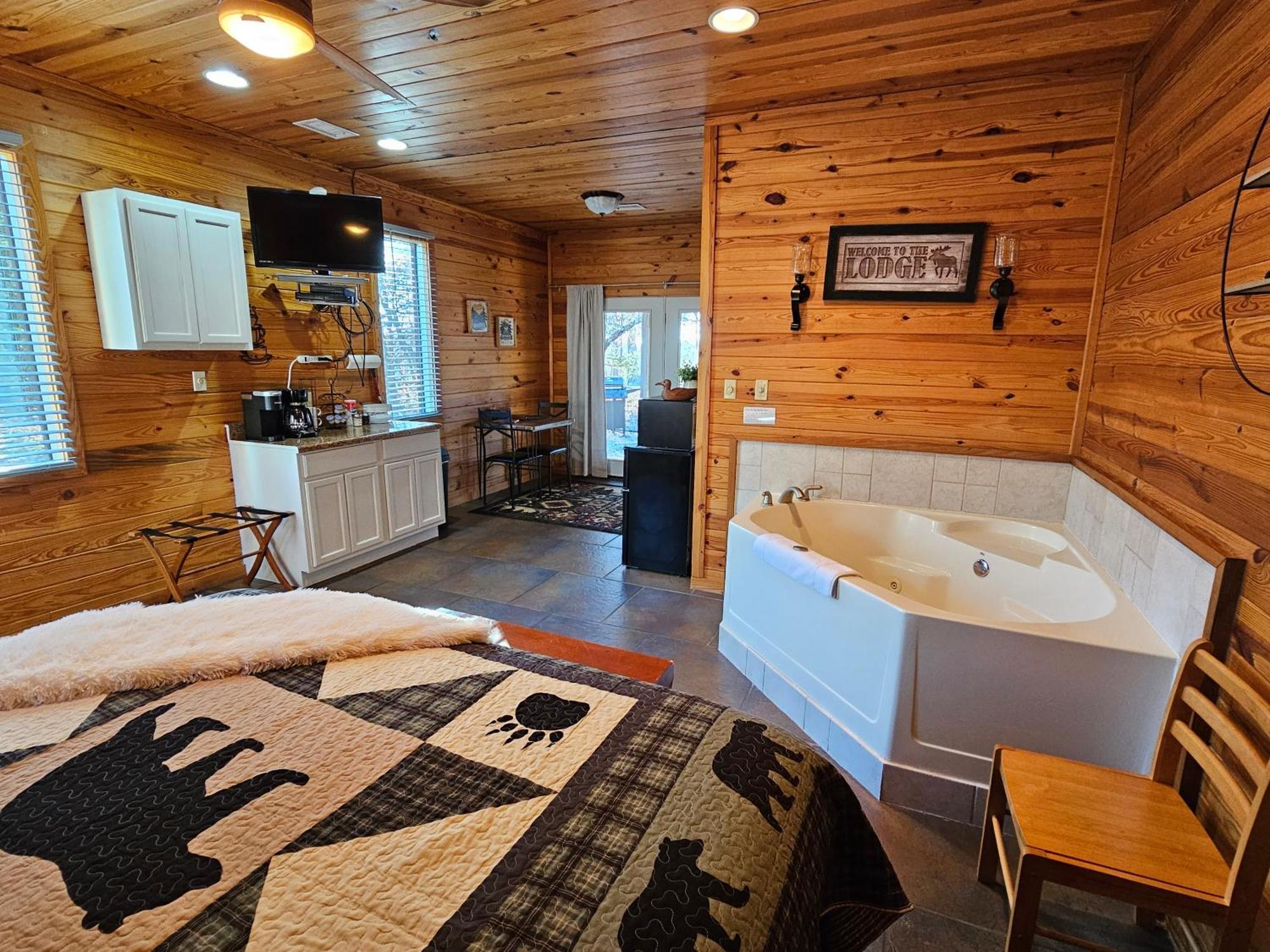 5 Min To Beaver Lake-King Bed-Fire Pit-Jetted Tub #2 ยูเรกาสปริงส์ ภายนอก รูปภาพ