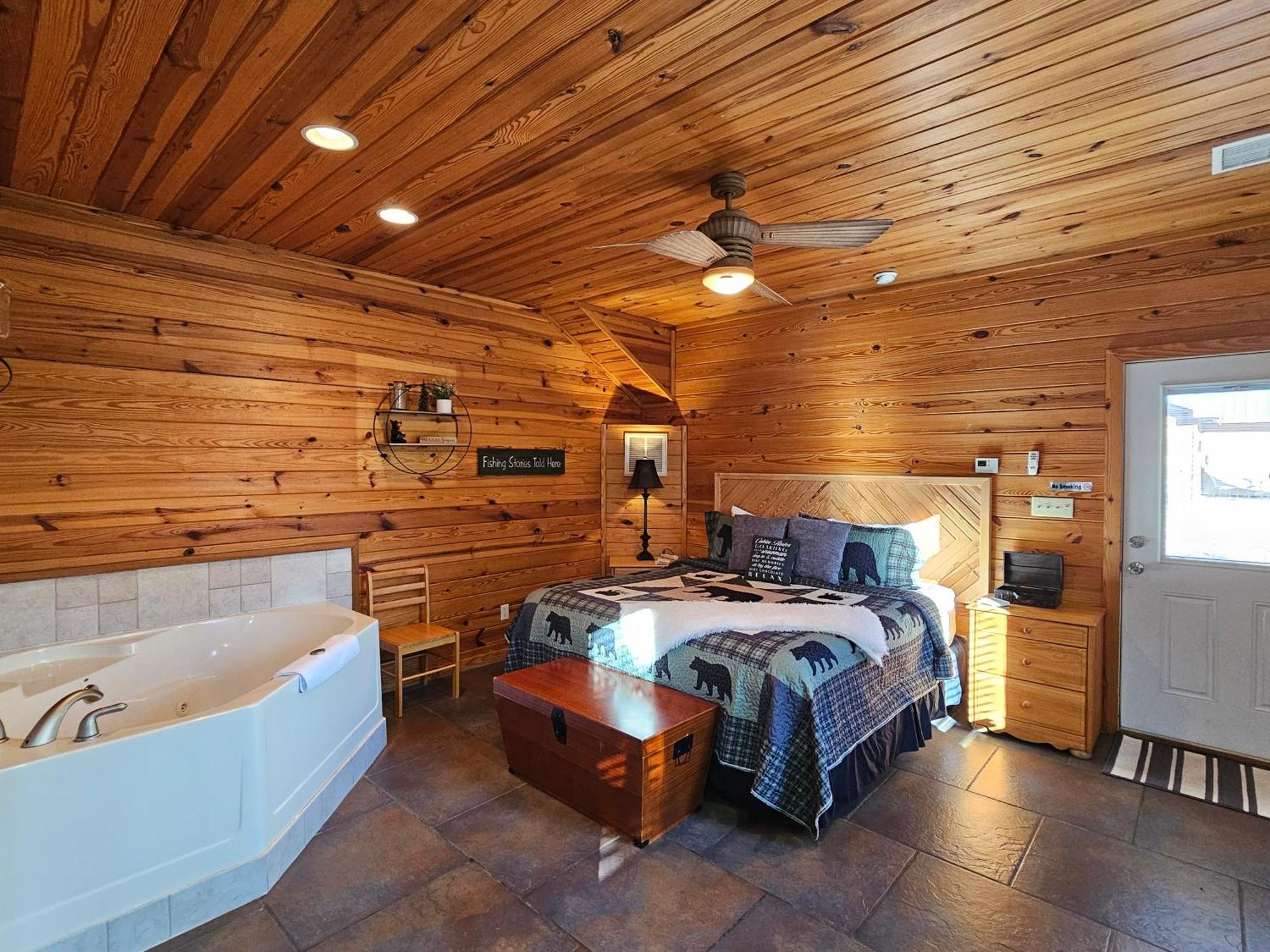 5 Min To Beaver Lake-King Bed-Fire Pit-Jetted Tub #2 ยูเรกาสปริงส์ ภายนอก รูปภาพ